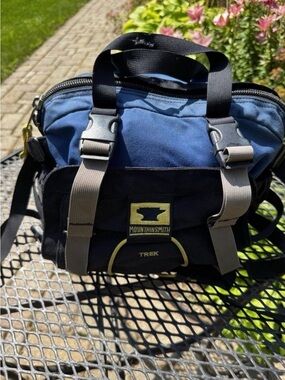 Mountainsmith Trek Navy and Black Hiking Bag with Waist Strap